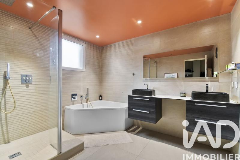 Maison de maîtres - 192 m² - 6 pièces