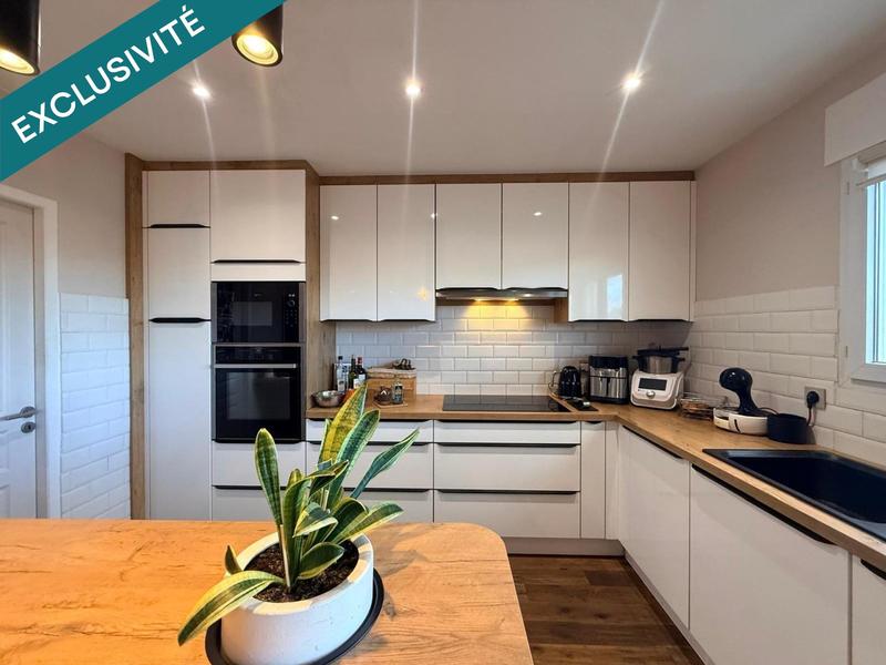 Appartement - 95 m² - 4 pièces