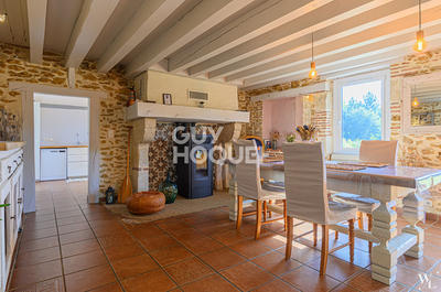 Maison - 220 m² - 5 pièces