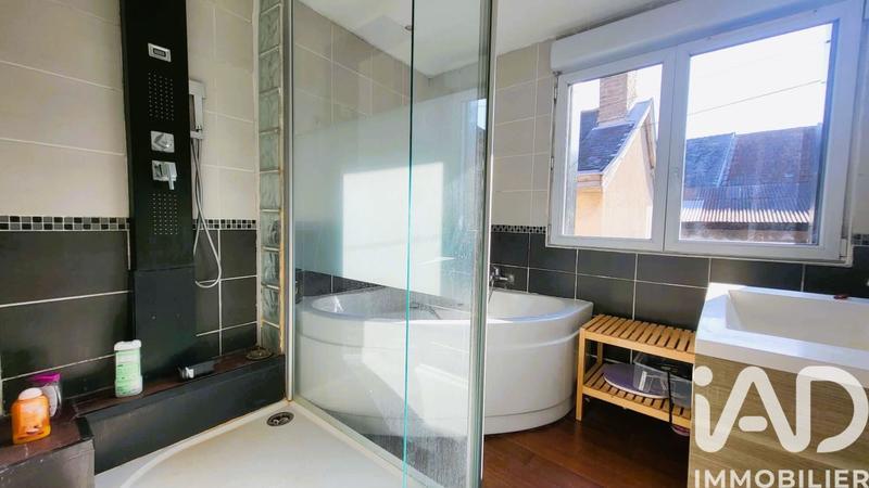 Maison - 140 m² - 6 pièces