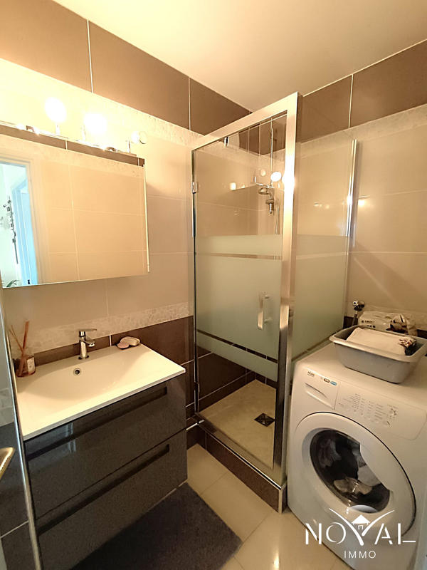 Appartement - 75 m² - 4 pièces