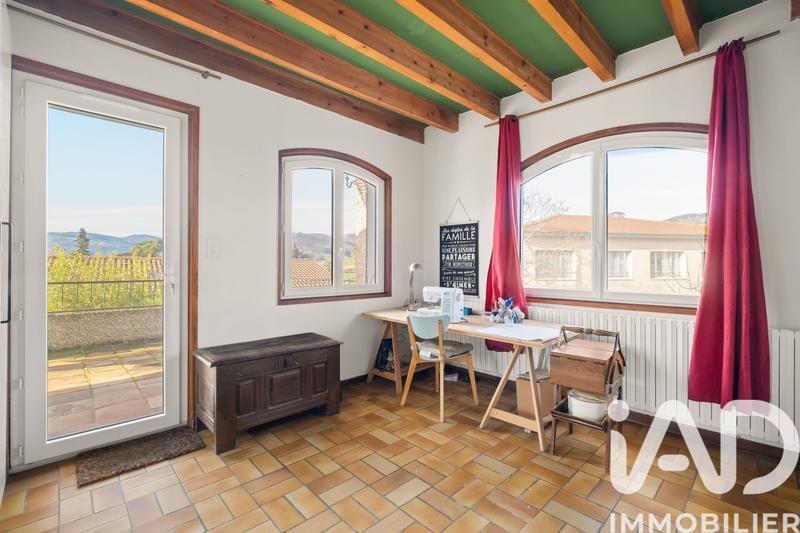 Maison - 228 m² - 7 pièces