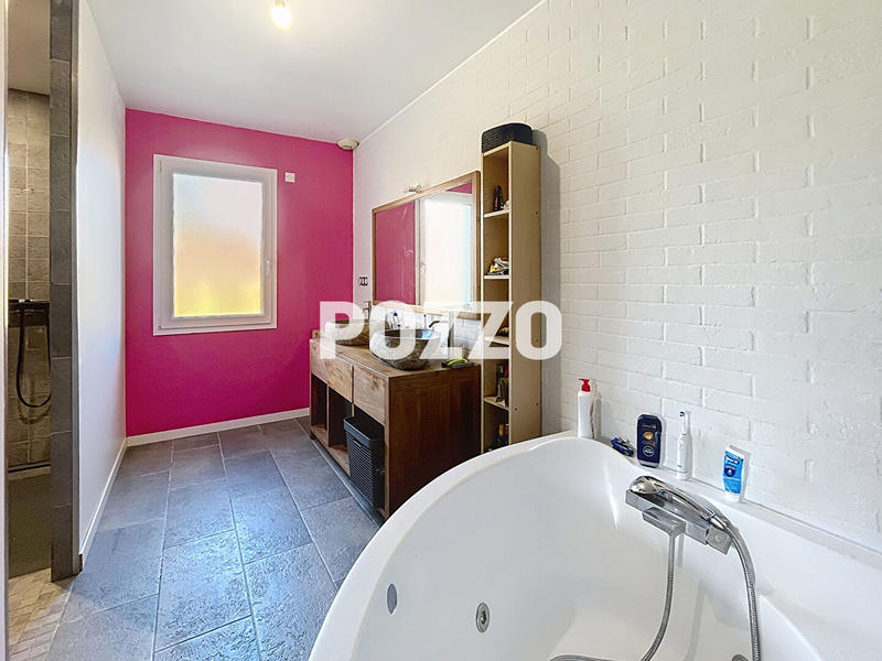 Maison - 110 m² - 4 pièces