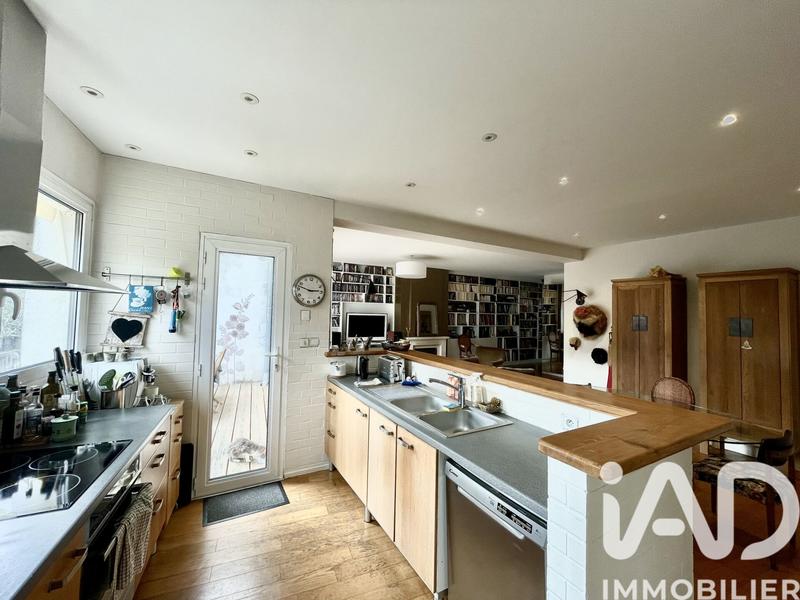 Maison - 180 m² - 7 pièces