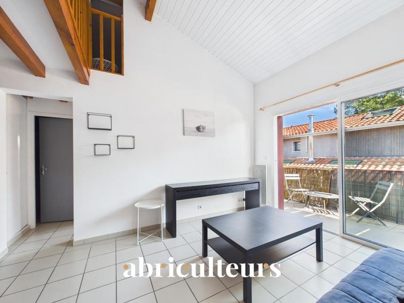 Appartement ancien - 75 m² - 3 pièces