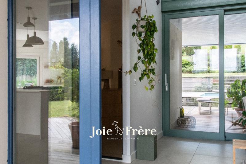 Maison ancienne - 221 m² - 8 pièces