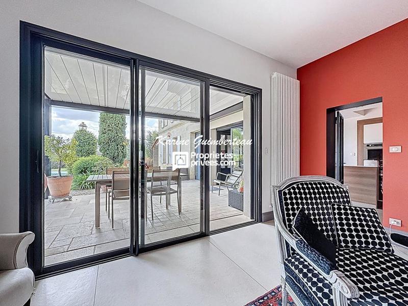 Maison - 321 m² - 8 pièces