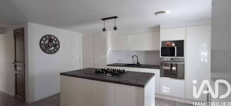 Maison - 186 m² - 8 pièces