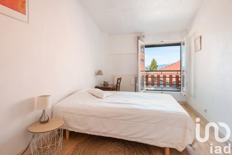 Appartement - 100 m² - 6 pièces