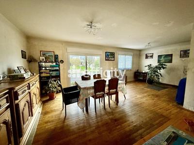 Maison - 96 m² - 5 pièces