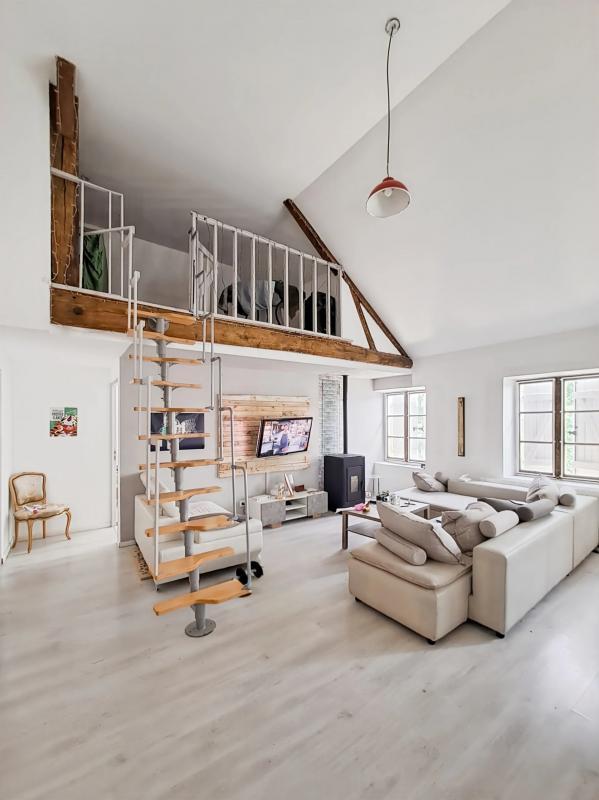 Maison - 225 m² - 8 pièces