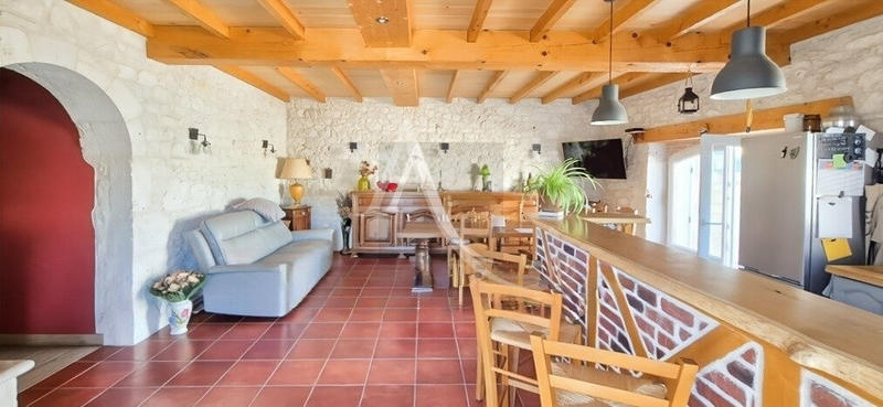 Maison - 180 m² - 6 pièces