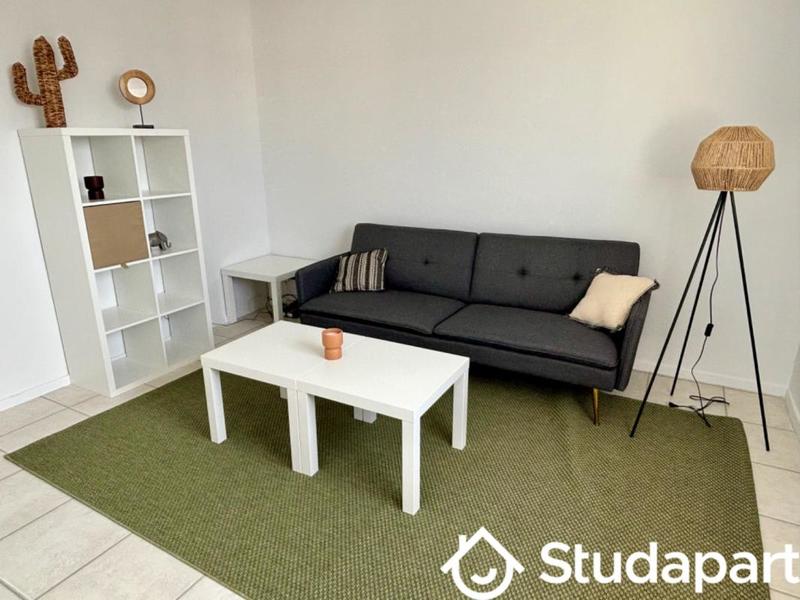 Chambre - 10 m² - 1 pièce