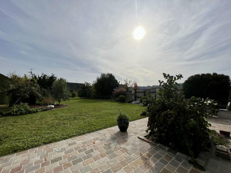 Maison - 230 m² - 8 pièces