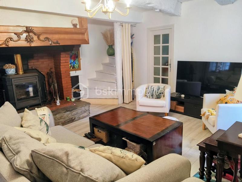 Maison en pierre - 92 m² - 4 pièces