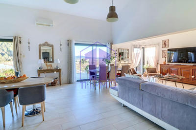 Maison contemporaine - 148 m² - 6 pièces