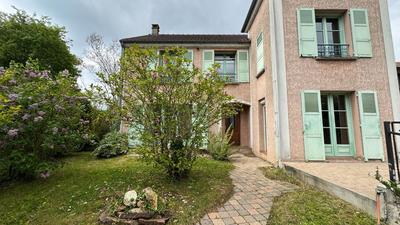 Maison - 158 m² - 6 pièces