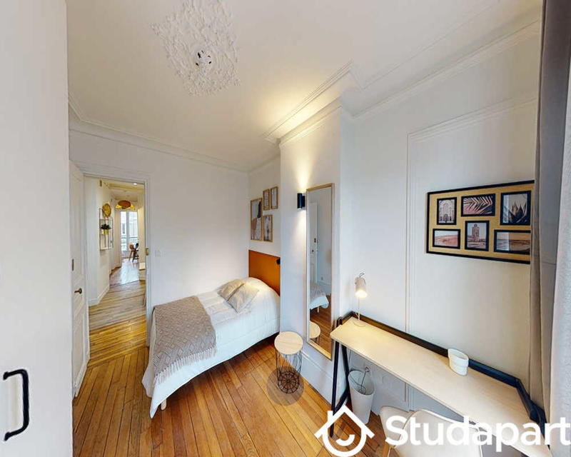 Chambre - 150 m² - 1 pièce