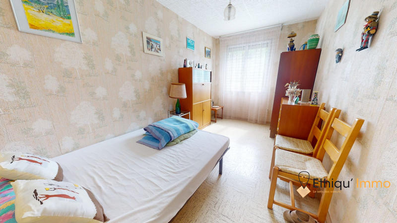 Maison - 99 m² - 6 pièces