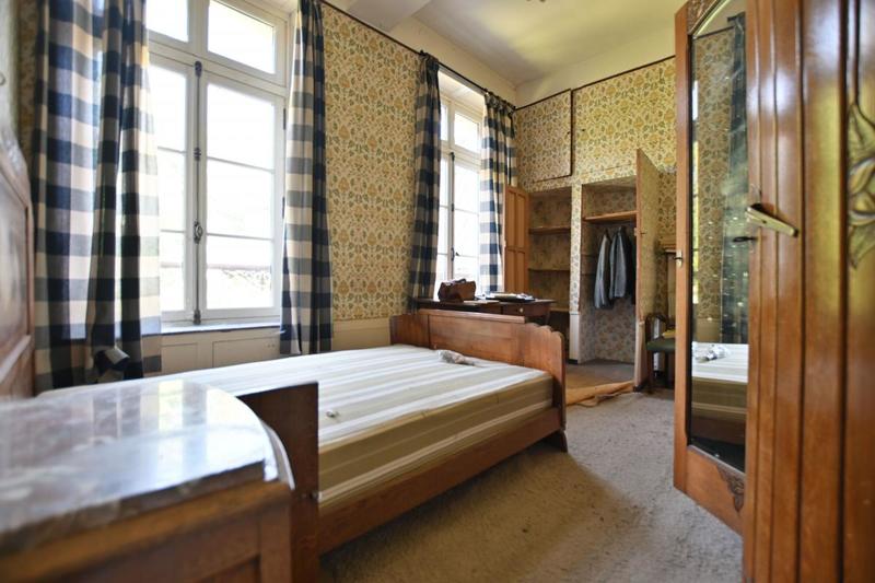 Maison - 262 m² - 9 pièces