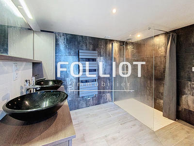 Maison - 110 m² - 4 pièces