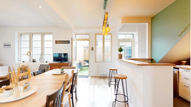 Maison - 90 m² - 4 pièces