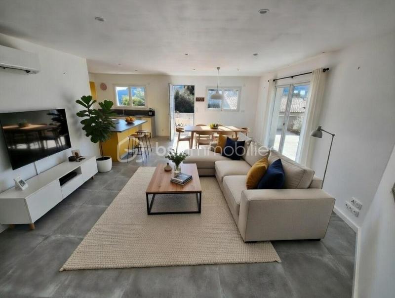 Villa - 80 m² - 4 pièces