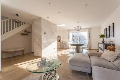 Appartement - 143 m² - 6 pièces