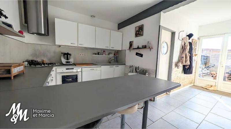 Maison - 94 m² - 5 pièces