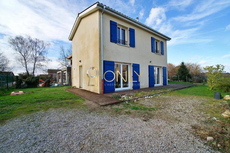 Maison - 98 m² - 4 pièces