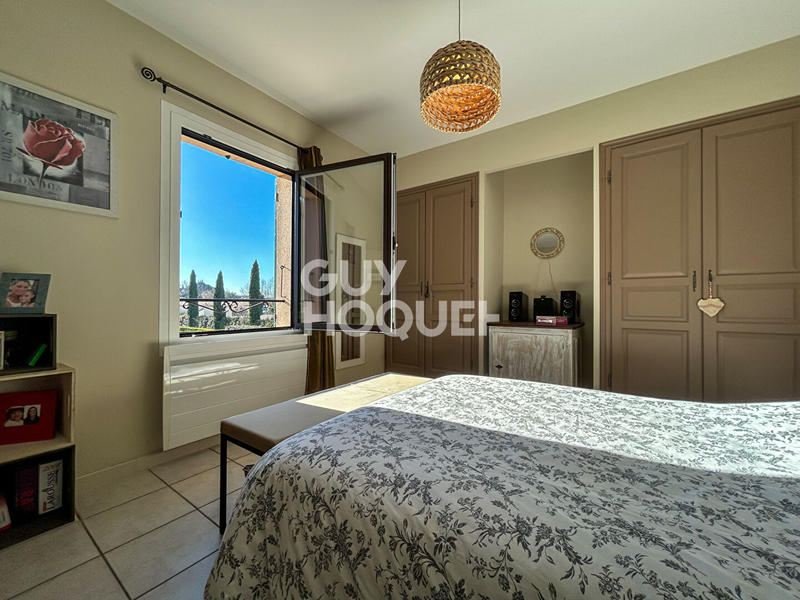 Maison - 250 m² - 10 pièces