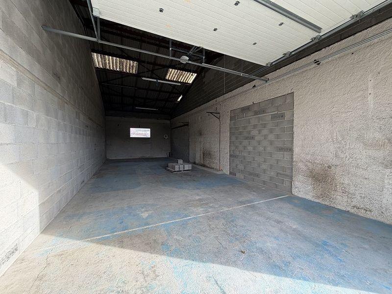 Local commercial - 90 m² - 1 pièce