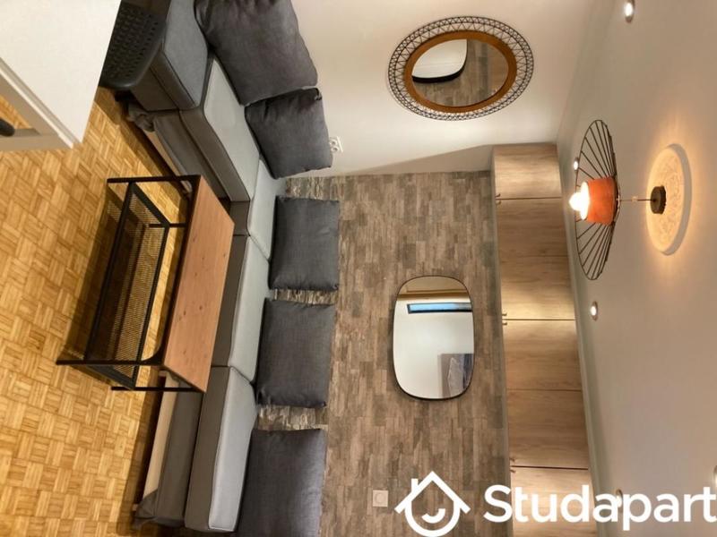 Chambre - 12 m² - 1 pièce