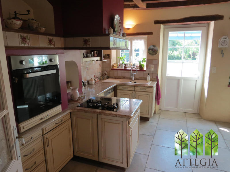 Maison traditionnelle - 422 m² - 14 pièces