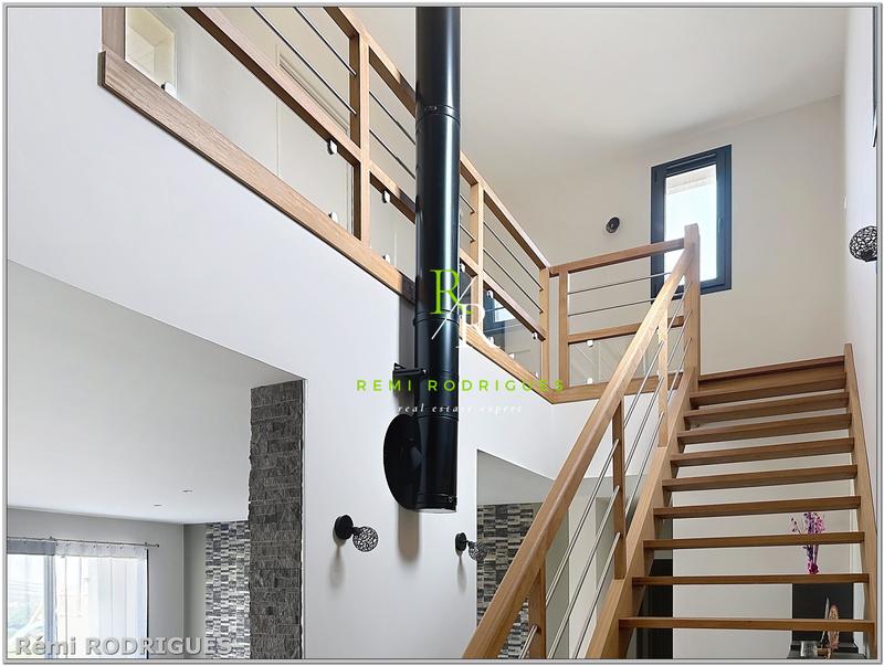 Maison - 196 m² - 7 pièces