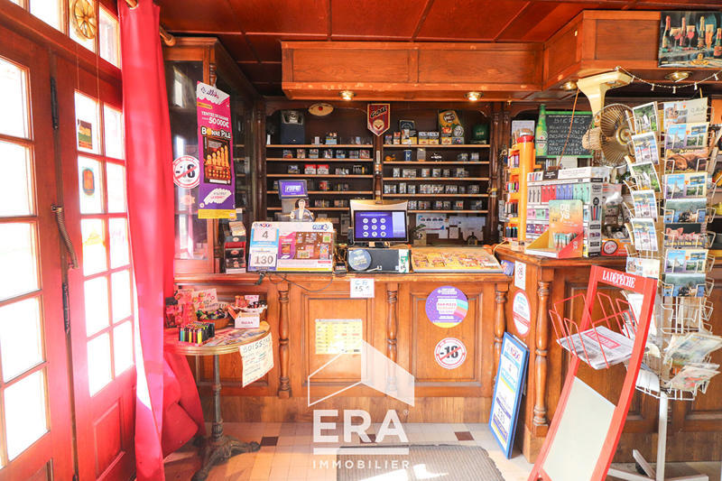 Maison - 285 m² - 10 pièces