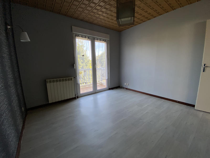 Maison - 157 m² - 9 pièces