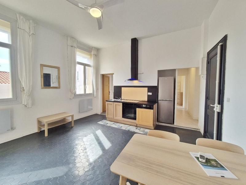 Appartement bourgeois - 330 m² - 10 pièces