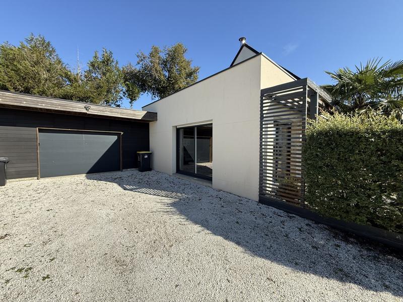 Maison contemporaine - 143 m² - 6 pièces