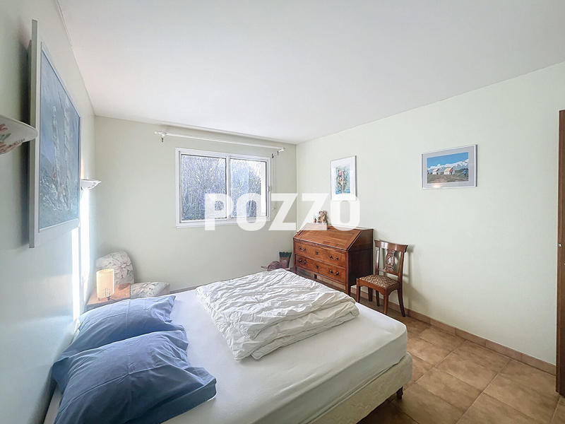 Maison - 268 m² - 9 pièces