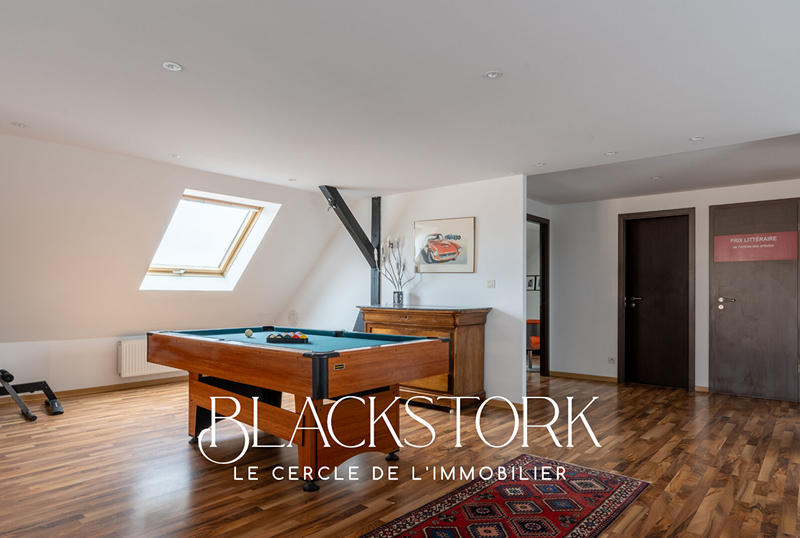 Appartement - 300 m² - 10 pièces