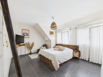 Maison - 98 m² - 4 pièces