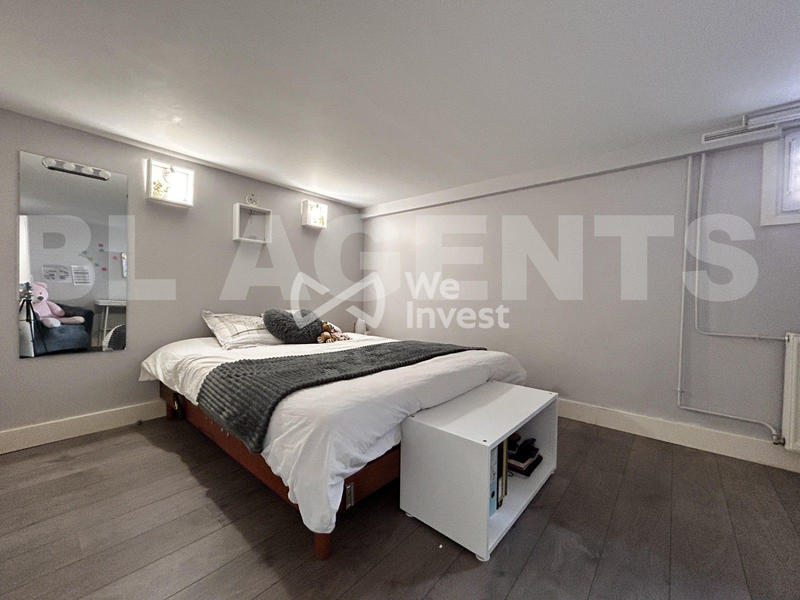 Maison - 219 m² - 6 pièces