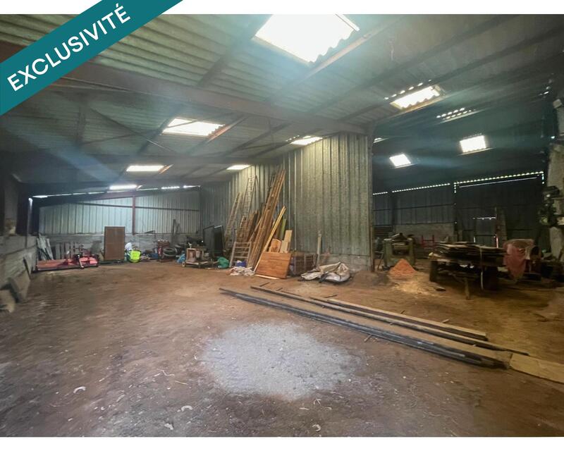 Local commercial - 593 m² - 1 pièce