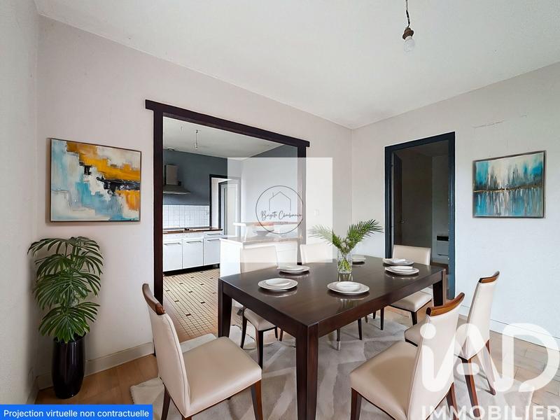 Maison - 95 m² - 5 pièces