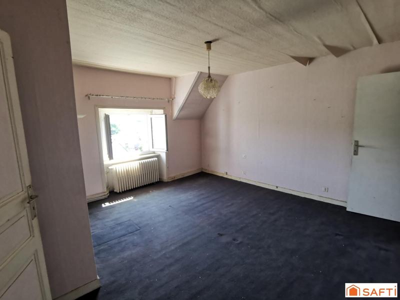 Maison - 90 m² - 5 pièces