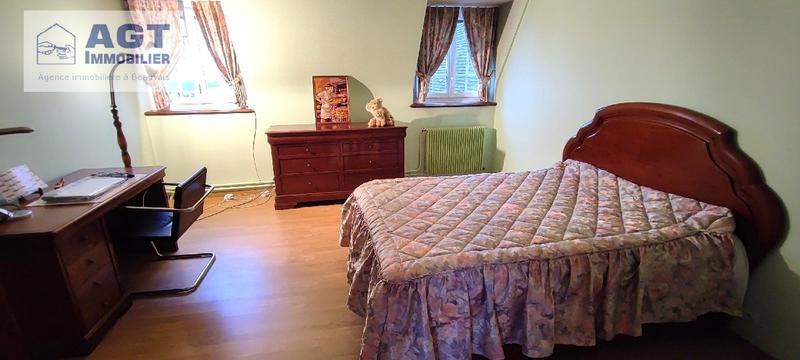 Propriété - 230 m² - 8 pièces