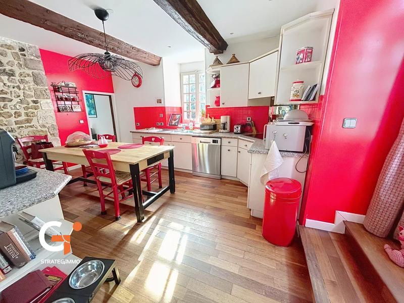 Maison - 189 m² - 7 pièces