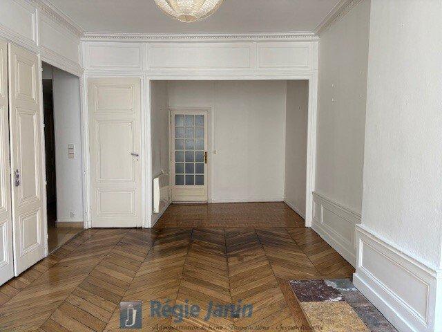 Appartement - 80 m² - 2 pièces