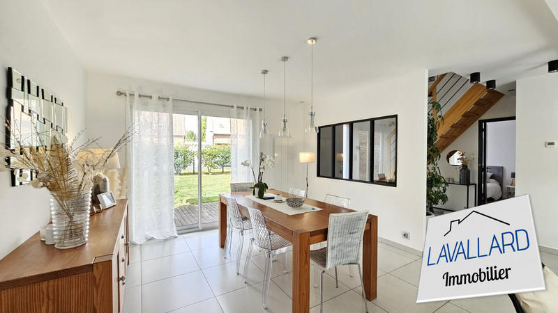 Maison contemporaine - 146 m² - 6 pièces